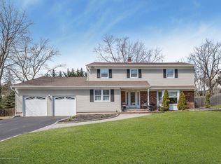 3 Kimberly Dr, Ocean, NJ 07712