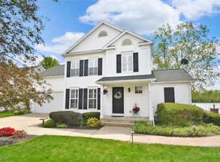 5044 Lake Point Ct, Stow, OH