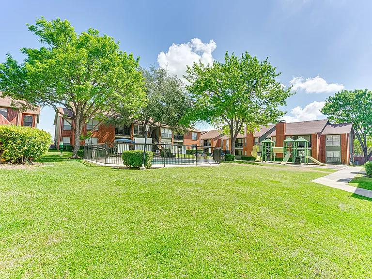 Bardin Oaks — Photo 24