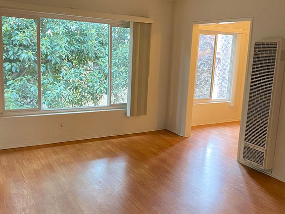 2nd image of 11743 Dorothy St APT 6