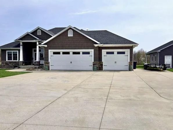 18763 Neff Rd, Girard, IL 62640