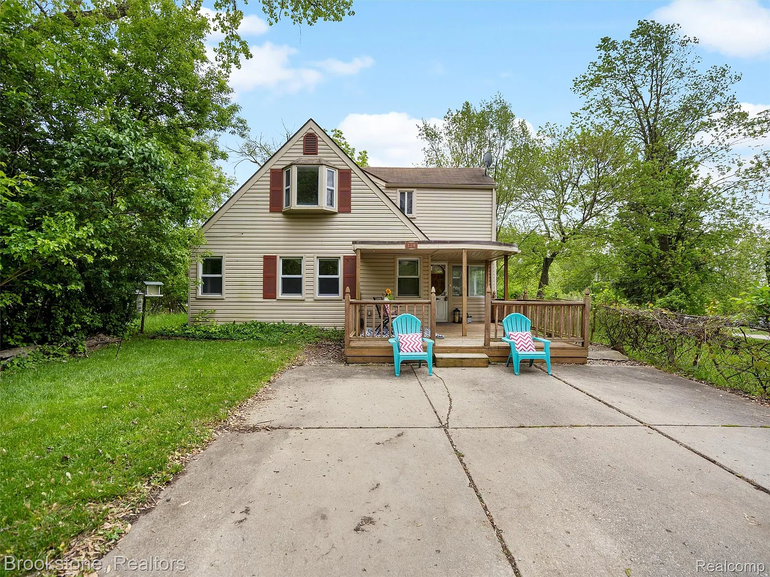 128 Leeds St photo 1