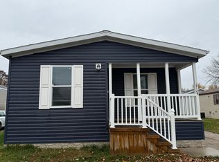 17109 Scarborough Dr #560, Macomb, MI