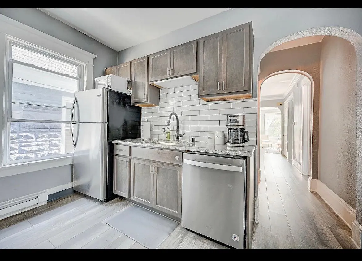 2958 S Delaware Ave — Photo 4