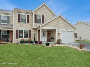 1301 Trinity Dr, Carol Stream, IL 60188
