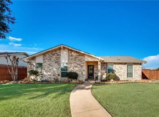 2113 Victoria Rd, Carrollton, TX 75007