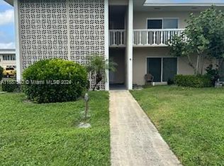 115 South Blvd APT 2A, Boynton Beach, FL 33435