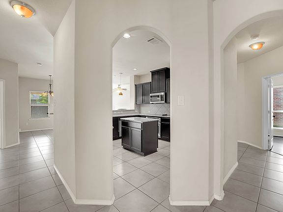4th image of 117 Mount Olive Ave