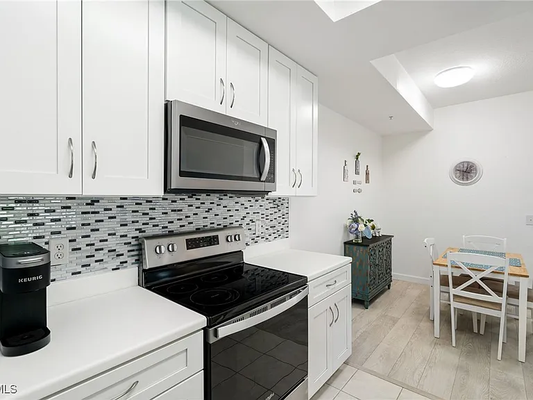 9025 Colby Dr #2107 — Photo 13