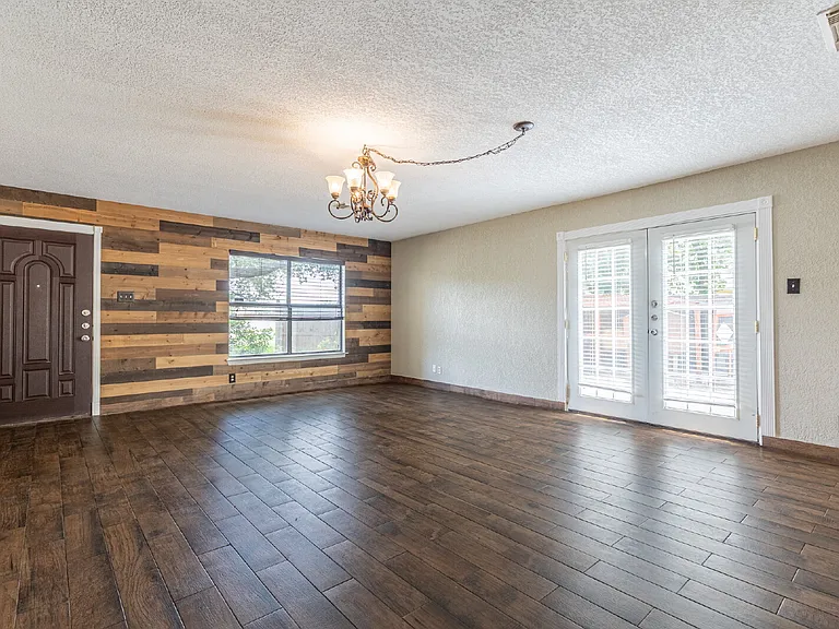 5702 Sunrise Laurel — Photo 5