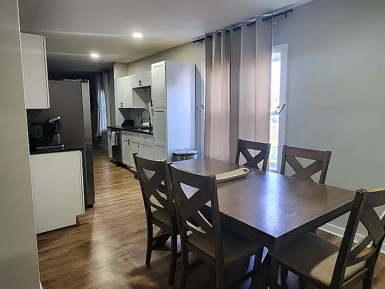 432 Sanders St #4 — Photo 6