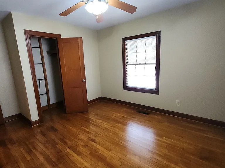 1416 N Detroit Ave — Photo 15