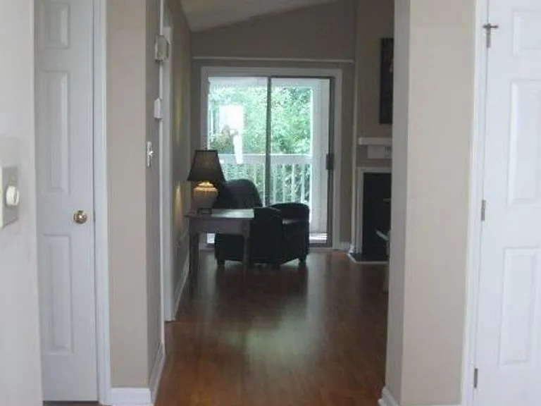 6111 Sunpointe Dr #201 — Photo 4