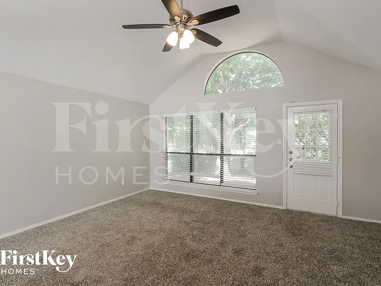 701 Long Hill Ct — Photo 11