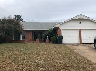3605 Oak Grove Dr, Midwest City, OK 73110