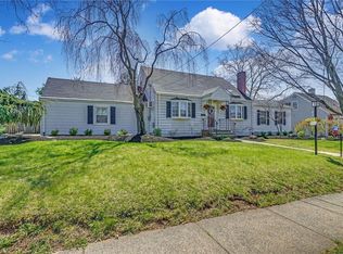 690 Pine St, North Brunswick, NJ 08902
