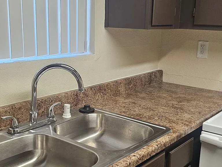 Springwood Court Apts — Photo 18