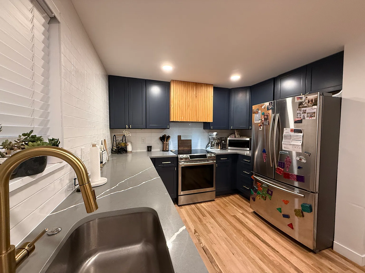 3 bed, 1100 sqft, $2,340 — Photo 4