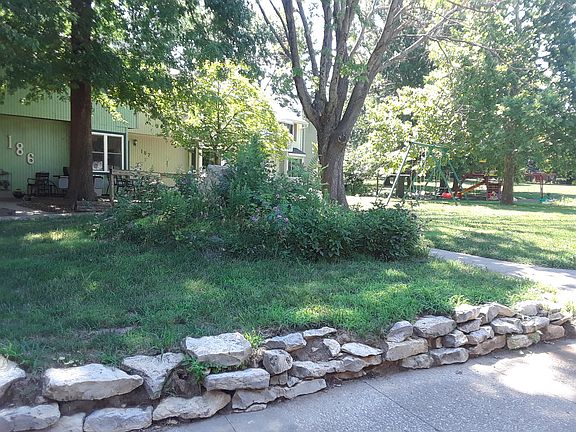 Play area to right