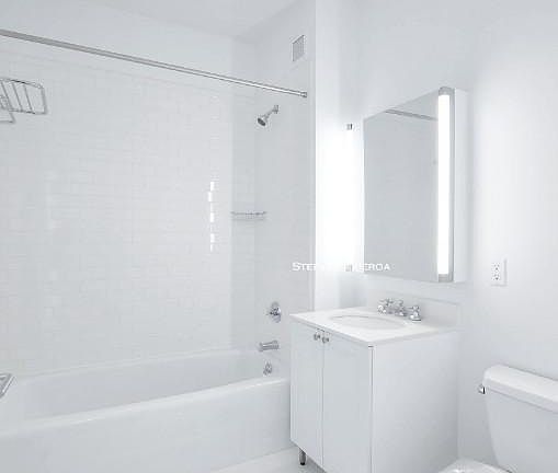 5th image of 4545 Center Blvd APT 415