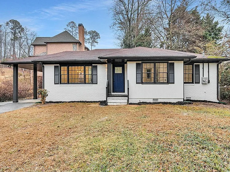 1253 Dunwoody Ln — Photo 3