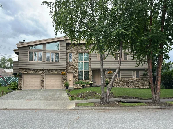 2911 Emory St, Anchorage, AK 99508