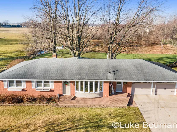4290 47th St, Holland, MI 49423