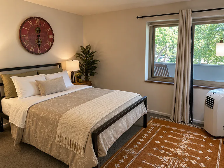 1366 N Garfield St #206 — Photo 5