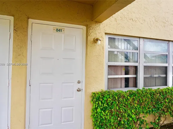 841 Twin Lakes Dr #30-A, Coral Springs, FL 33071
