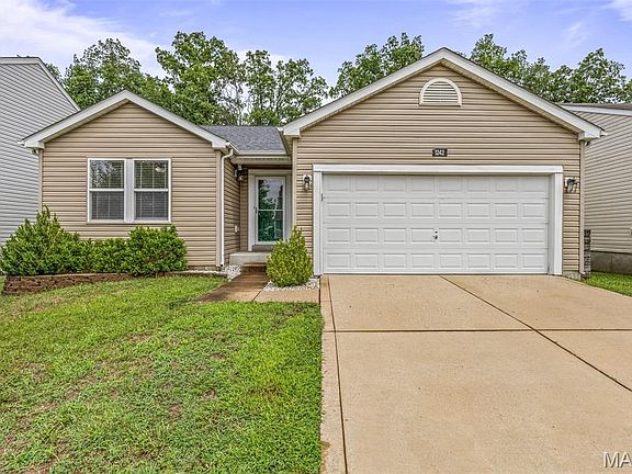 3rd image of 1242 Oakholt Ct