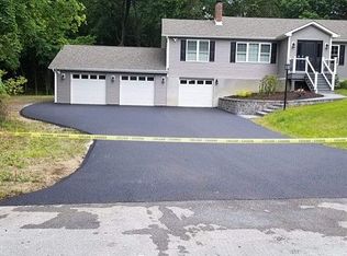 69 Alda Dr, Poughkeepsie, NY 12603