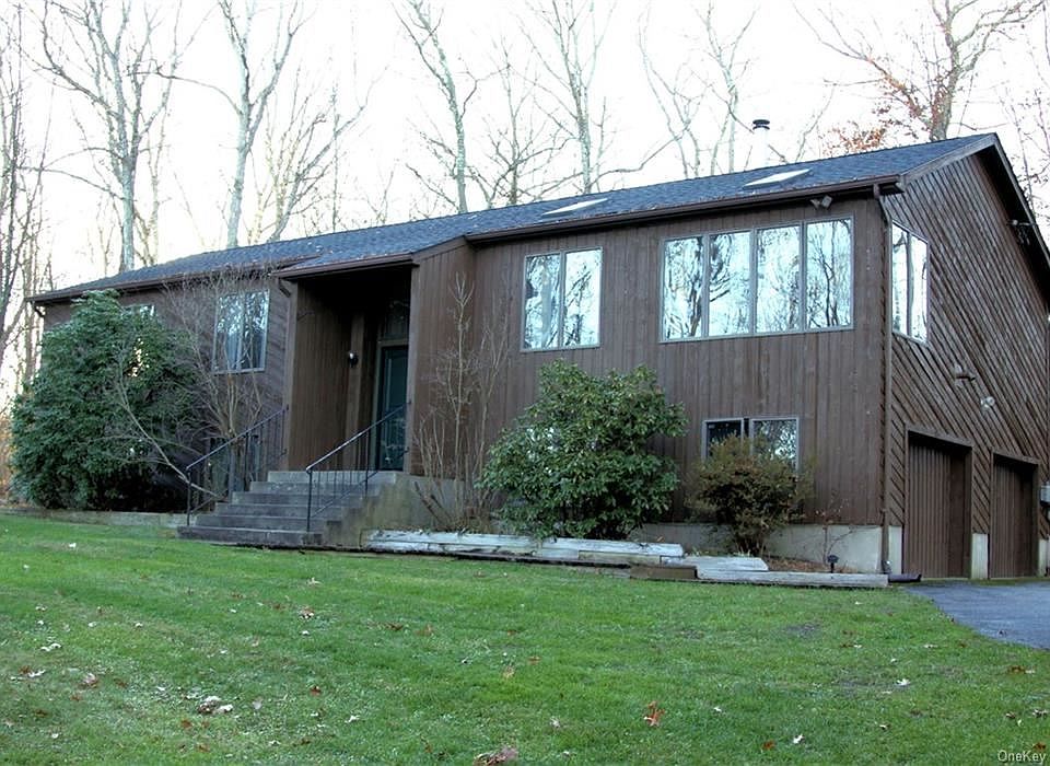 1st image of 9 Old Forge Dr