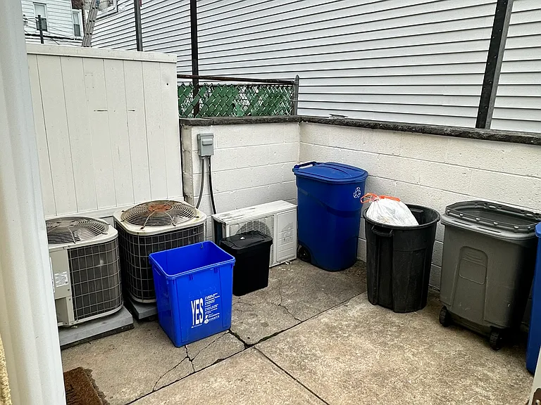 2637 E Ontario St #1B — Photo 16