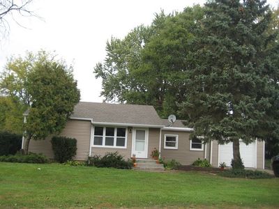 22 Lincoln St, Lake In The Hills, IL, 60156