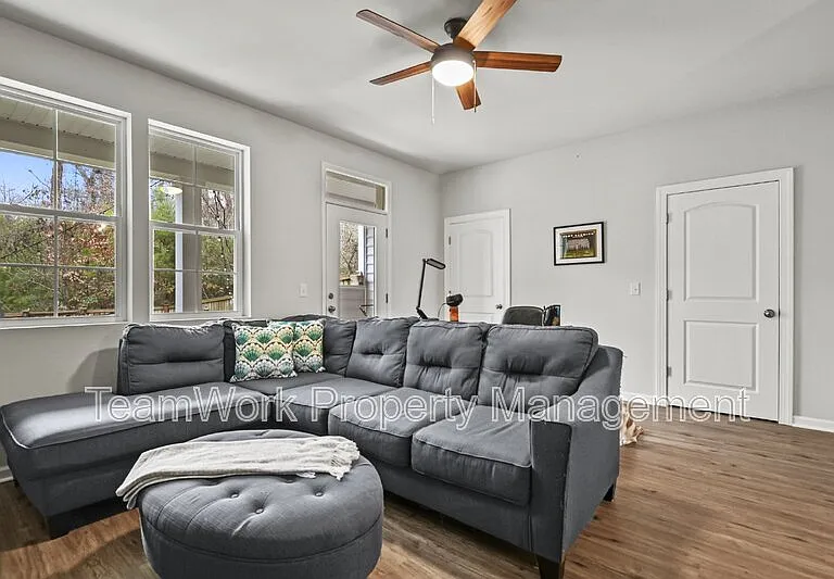 306 Spindlewood Way — Photo 34