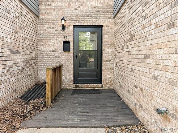 2nd image of 115 Sandridge Dr