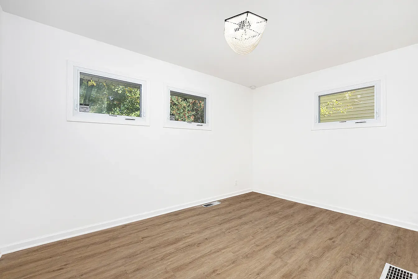 3 bed, 2500 sqft, $3,900 — Photo 2
