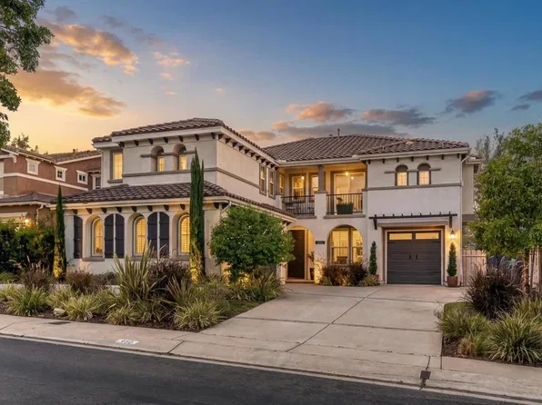 950 Baylor Dr, San Marcos, CA 92078