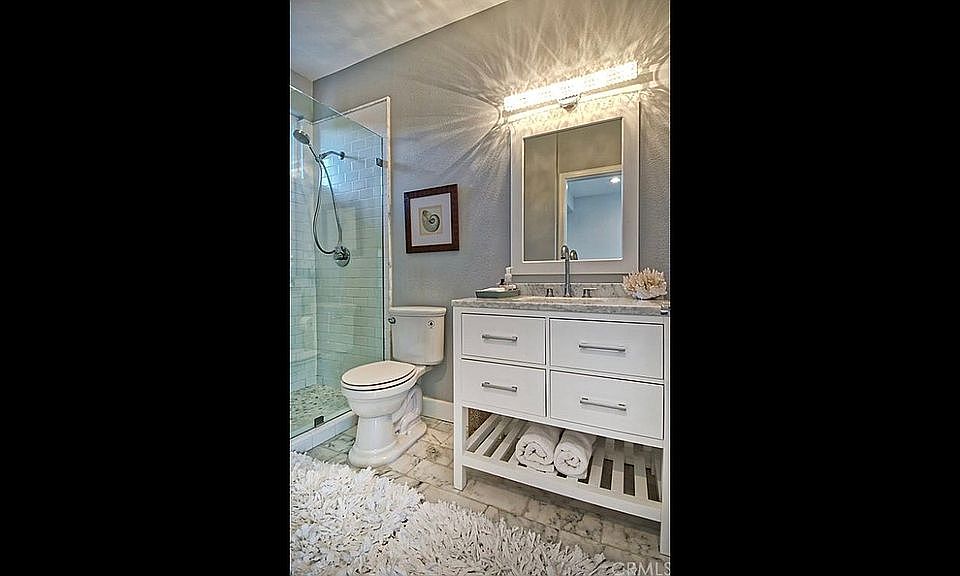 Downstairs bathroom 
