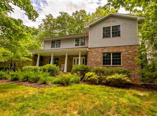 1127 Cedar Ridge Dr, Carbondale, IL 62901