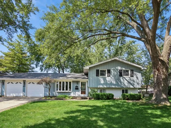 608 Norwood Ln, Schaumburg, IL 60193