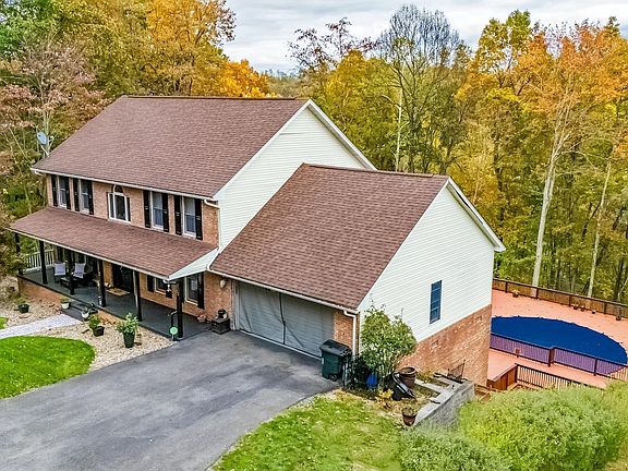 2nd image of 12 Skyview Dr
