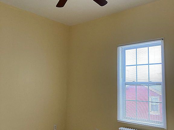 Master Bedroom (2nd Floor)