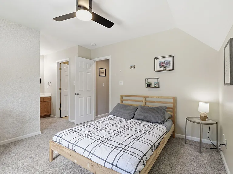 1706 Dallas Ave — Photo 24