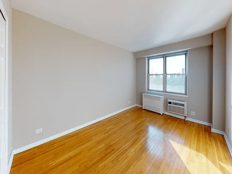80 N Moore St #8036H — Photo 4