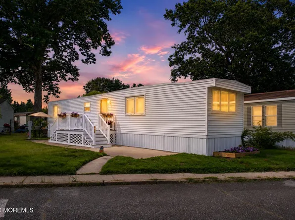 819 North Street, Jackson, NJ 08527