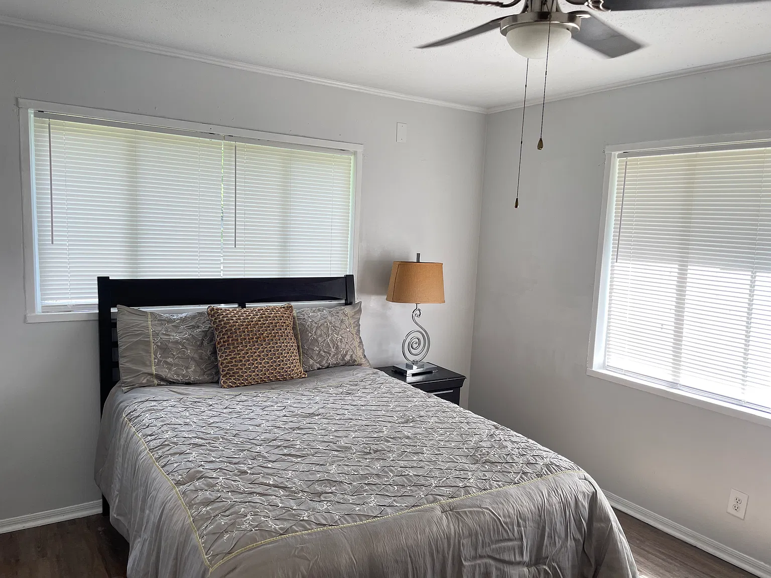 5 bed, 2118 sqft, $2,500 — Photo 3
