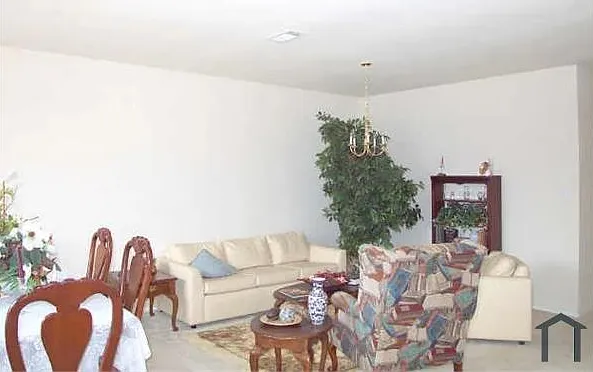 3 bed, 2100 sqft, $2,800 — Photo 3