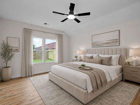 4th image of 9307 Fillmont Ln