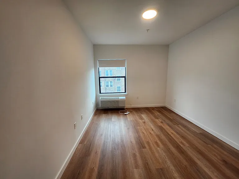 27 Freeway Dr E #45E — Photo 5